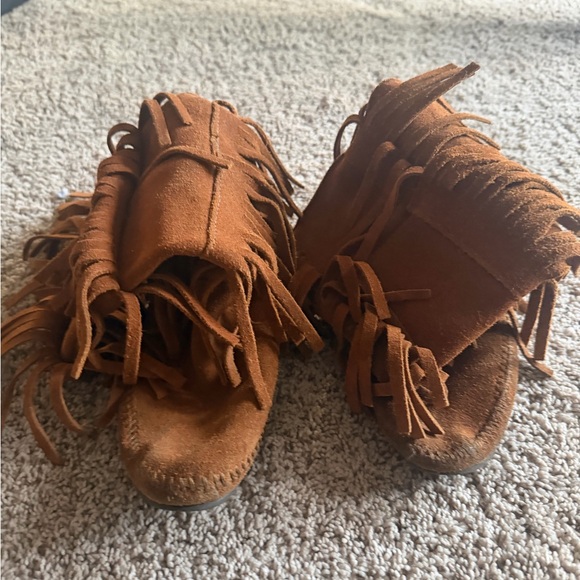 Women’s Brown Fringe Minnetonka Mid-Calf Boots - Picture 3 of 8